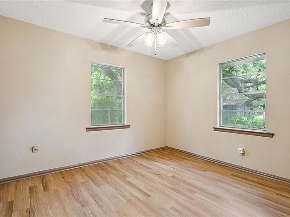 3rd image of 30131 Titus Smith Rd