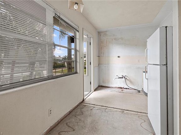 3rd image of 223 8th AVE S #223B