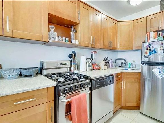 2nd image of 254 W 73rd St #5B