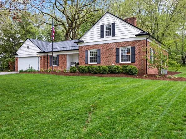 2918 Valley Ln, Sandusky, OH 44870