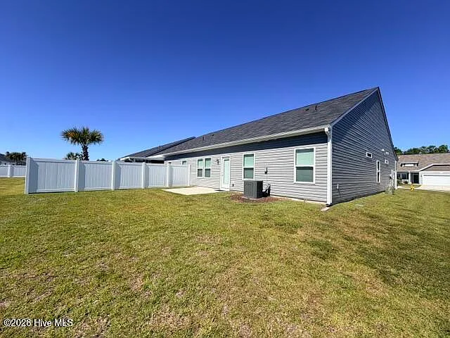 3 bed, 2.0 bath, $1,800 — Photo 3