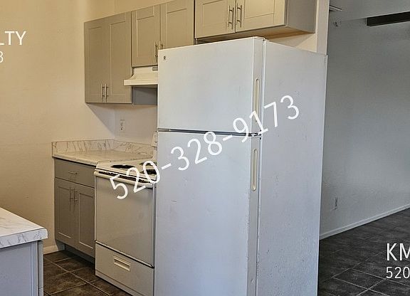 4th image of 102 E Alturas St APT B