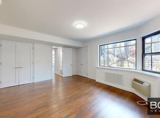 303 W 21st St #12A, New York, NY 10011