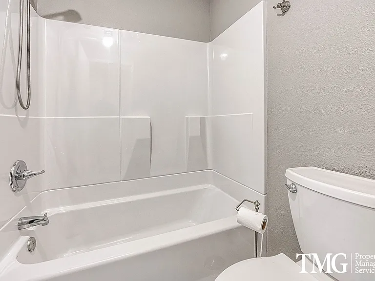 5223 SW 62nd Ave — Photo 16