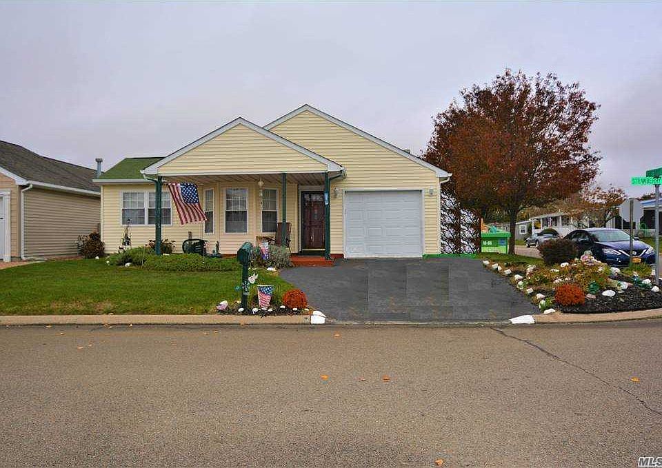 1st image of 11 Strawberry Patch Ct