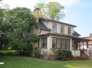 822 Indiana Ave, Waukegan, IL 60085