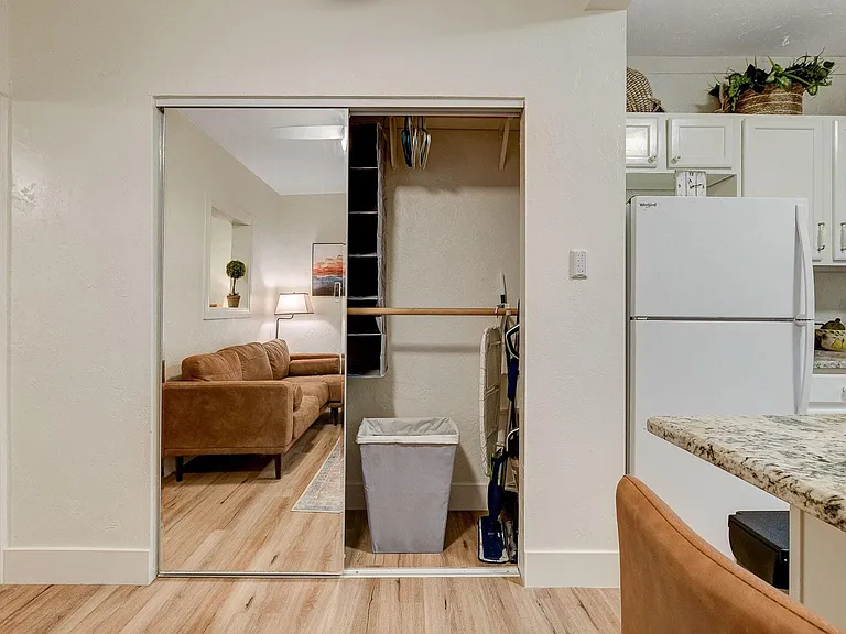 3916 Vegas Dr #1-A — Photo 35