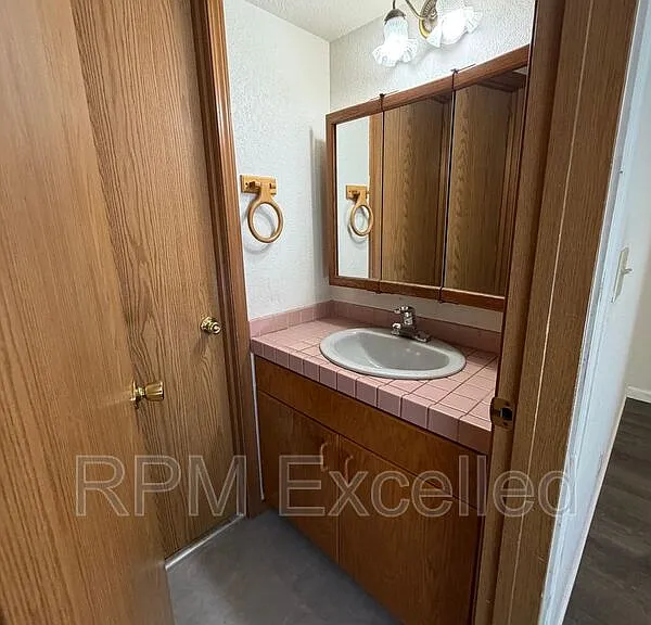 6135 36th St SE — Photo 15