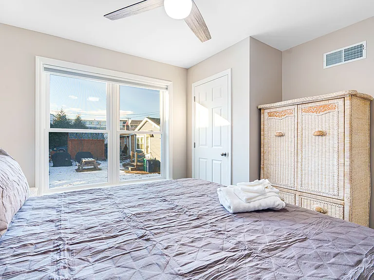 12 Epping Ave #1 — Photo 19
