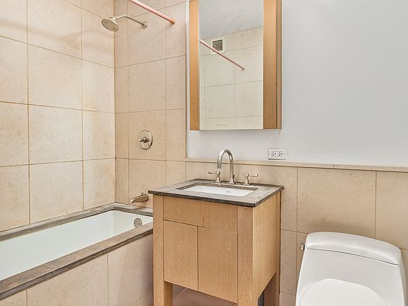 5th image of 350 W 42nd St APT 5D