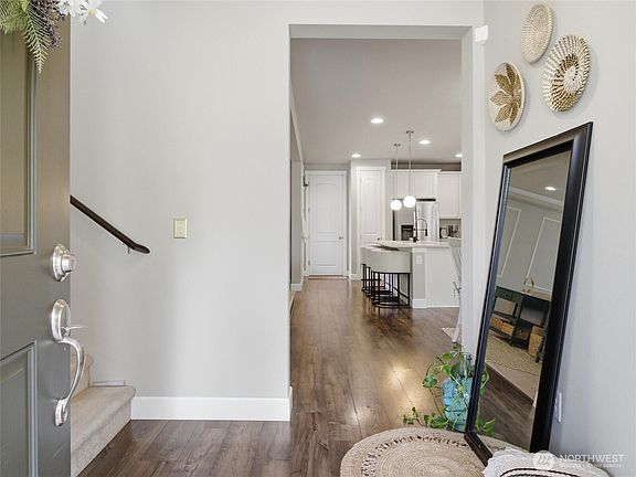 5th image of 8325 22nd Avenue SE