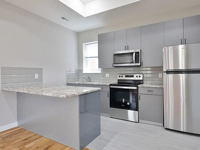 2603 N 4th St — Photo 2