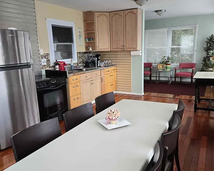 402 Pleasantview Ct #1 — Photo 3