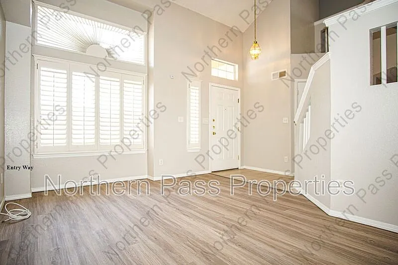 4 bed, 2.5 bath, 2145 sqft, $2,045 — Photo 4