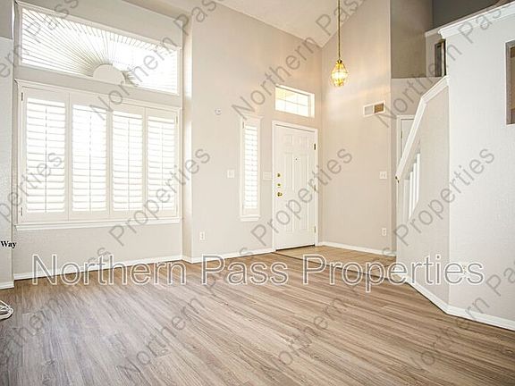 4th image of 817 Dakota River Ave