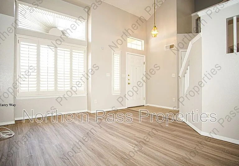 817 Dakota River Ave — Photo 4