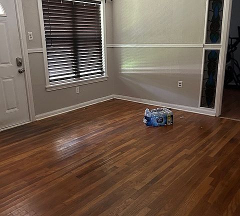 3rd image of 1217 W 5th St