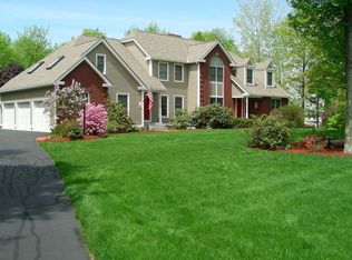 52 Hawk Dr, Bedford, NH 03110