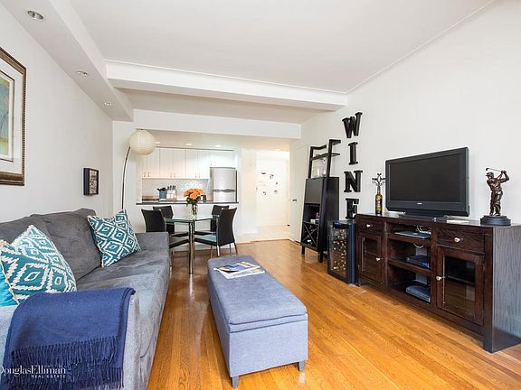 3rd image of 304 W 75th St APT 6H