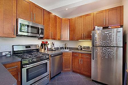 3rd image of 346 Flatbush Ave #2
