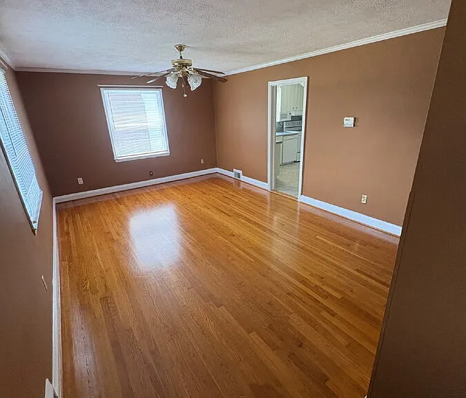 1031 Toppin Blvd — Photo 2