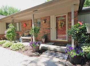123 W Whitehall Ct, Peoria, IL 61614