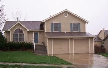 1st image of 813 Hawthorne Dr