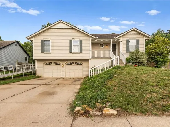 3216 S Bryn Mawr Dr, Independence, MO 64057