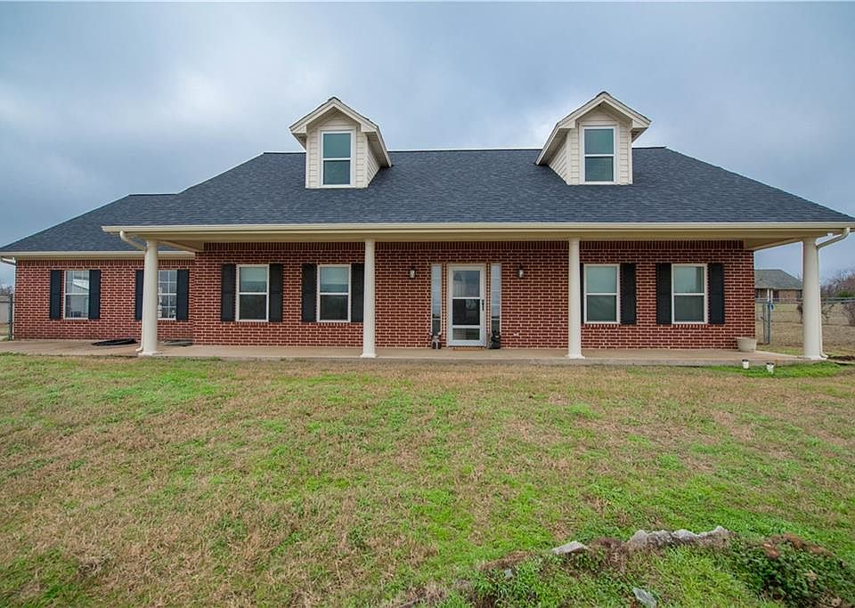 1st image of 2140 Jessica Dr