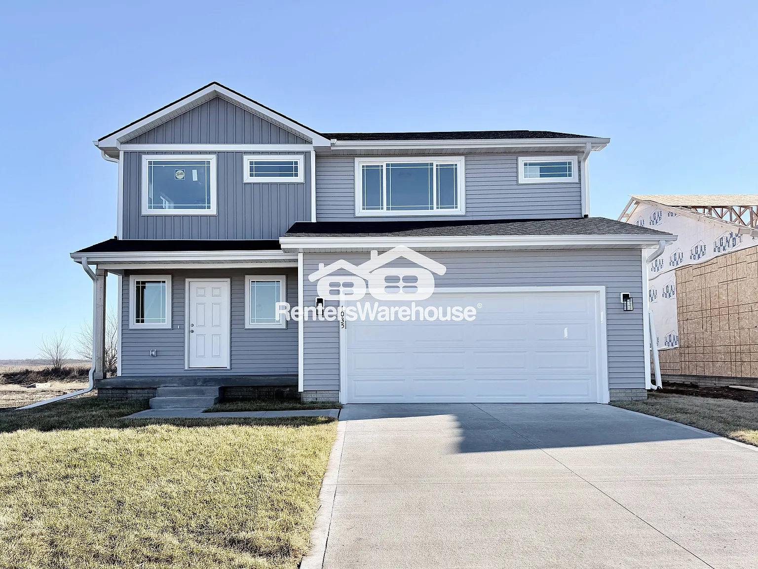 4 Bedroom — Photo 1