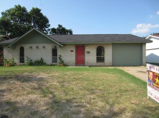1043 Hillwood Dr, Lewisville, TX 75067