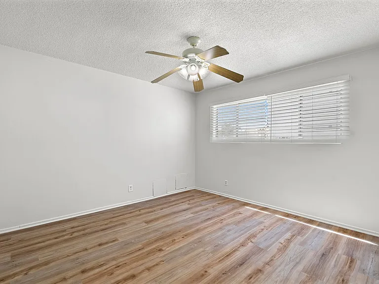 1041 S Corning St #205 — Photo 10