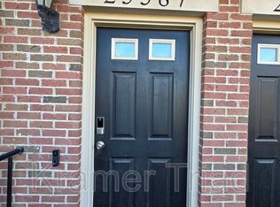 25587 Portico Ln, Novi, MI 48375