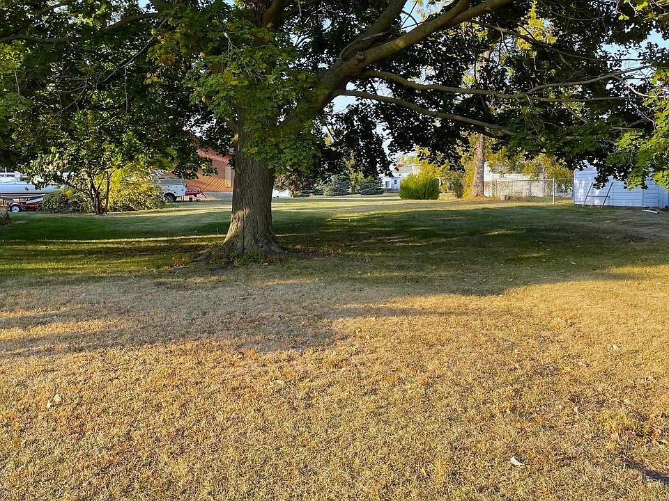 2nd image of 305 W Main St