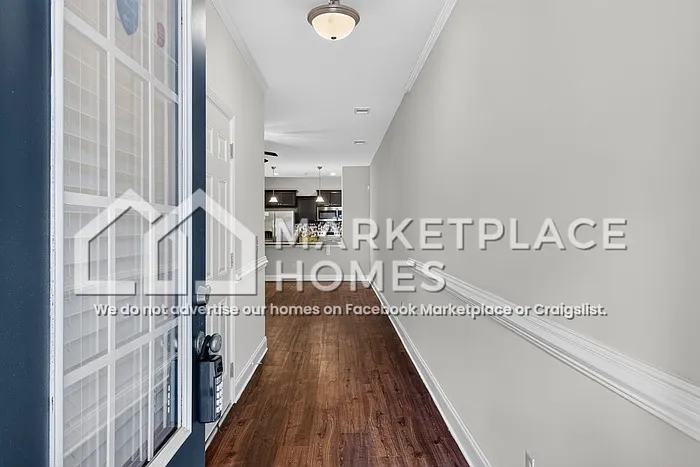 3 bed, 2.5 bath, 1750 sqft, $2,100 — Photo 3