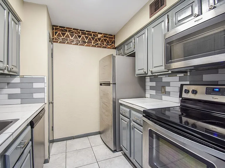 2507 Montrose Blvd #22 — Photo 15