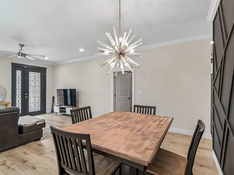 1901 W Cluster Ave — Photo 13