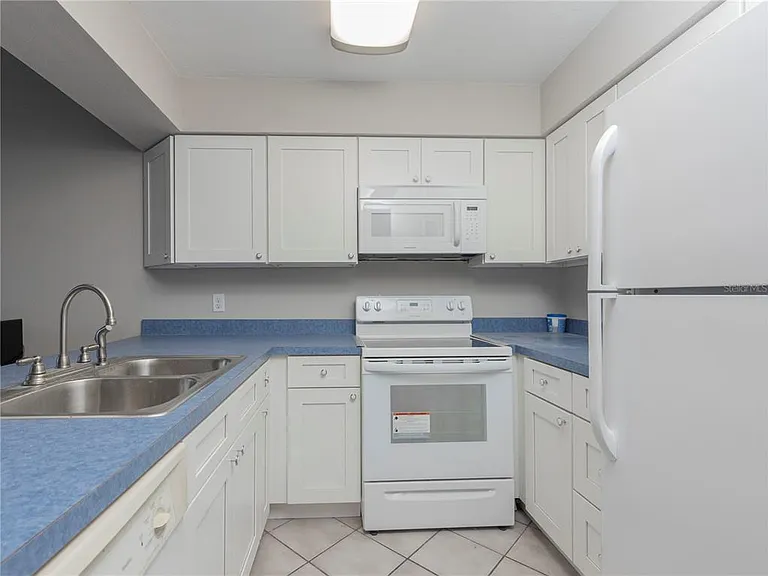 4356 SW 20th Ln — Photo 7