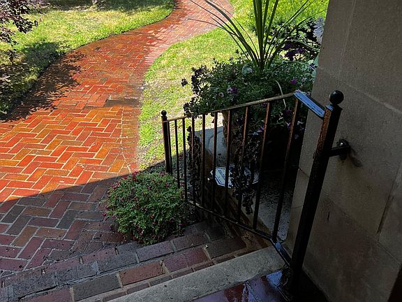 5th image of 16872 Lasalle Blvd