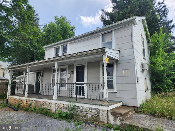 711 1/2 S Raleigh St, Martinsburg, WV 25401