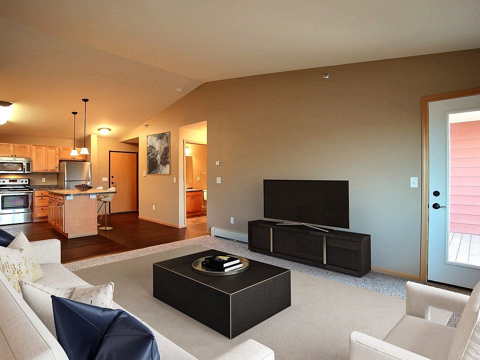 Fargo, ND Urban Plains Apartments | Living