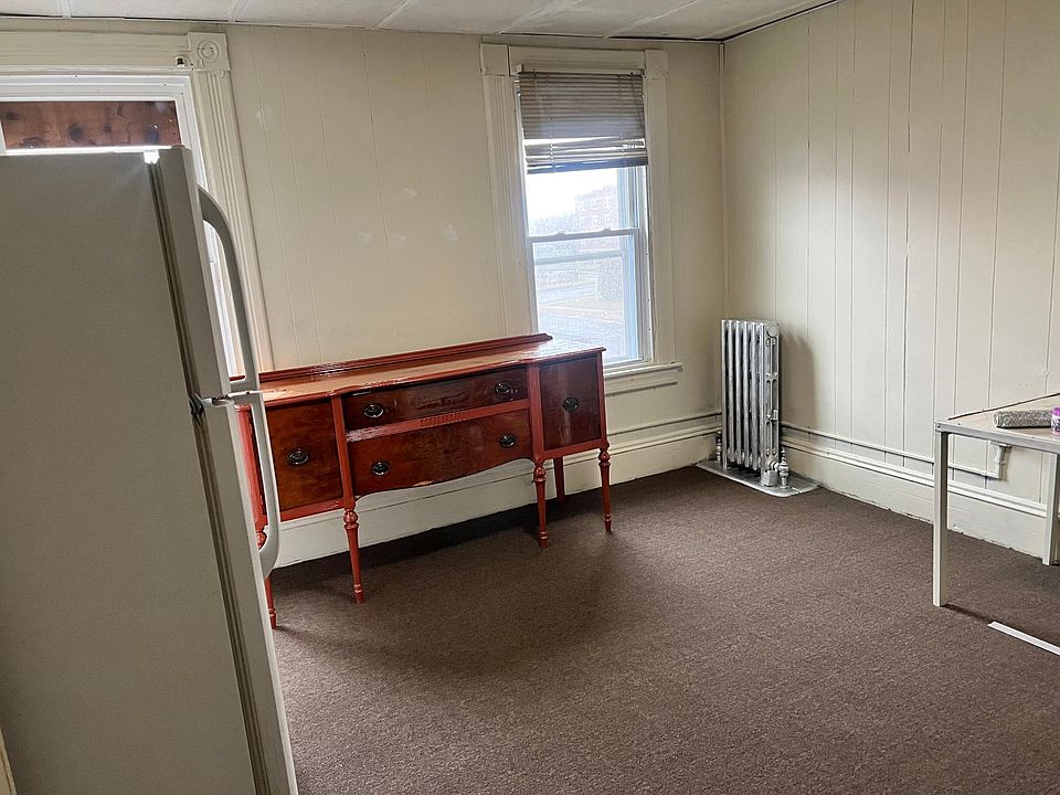 2nd image of 18 Northampton Ave #2