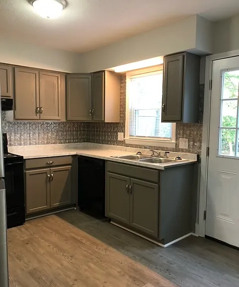 101 Plaza Oaks Rd #1 — Photo 8