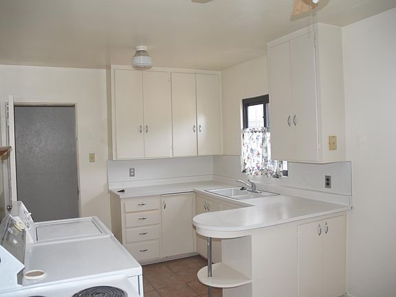 5th image of 4013 Thaxton Ave SE