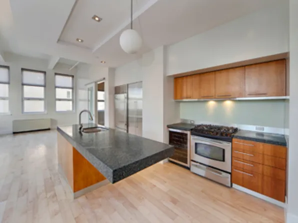 55 Berry Street image 1 of 7
