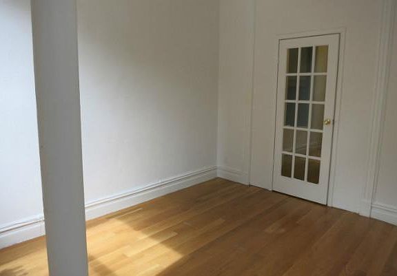 5th image of 437 W 36th St APT 2A