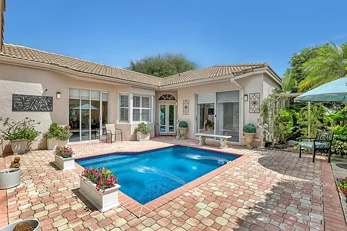2076 Cezanne Rd Photo 1