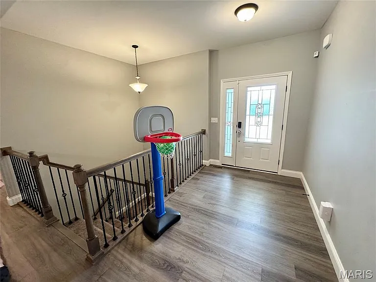315 Star Ln — Photo 4