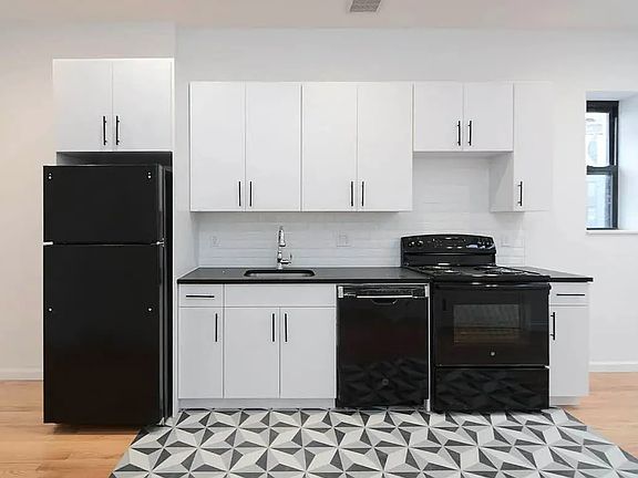 2nd image of 748 Washington Ave #3F