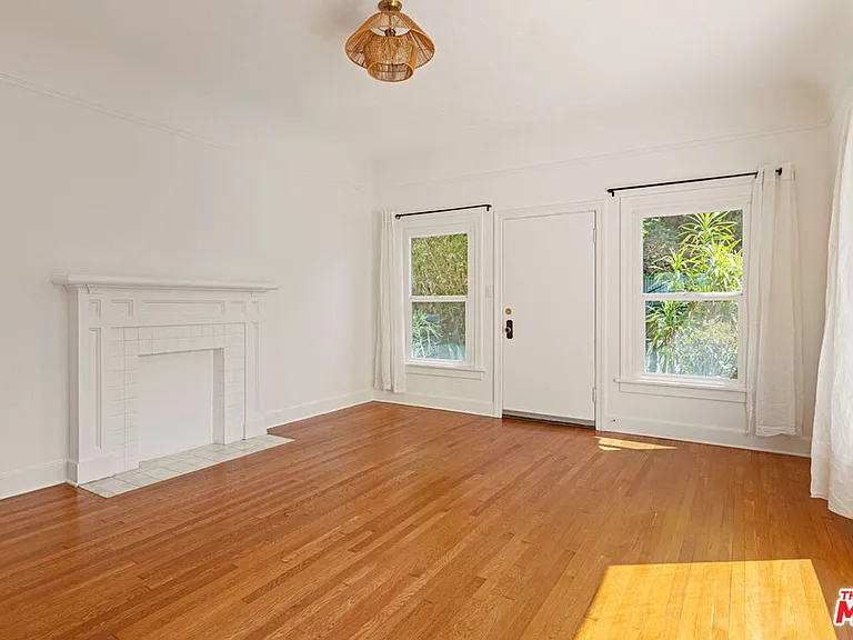 1523 Murray Dr — Photo 4